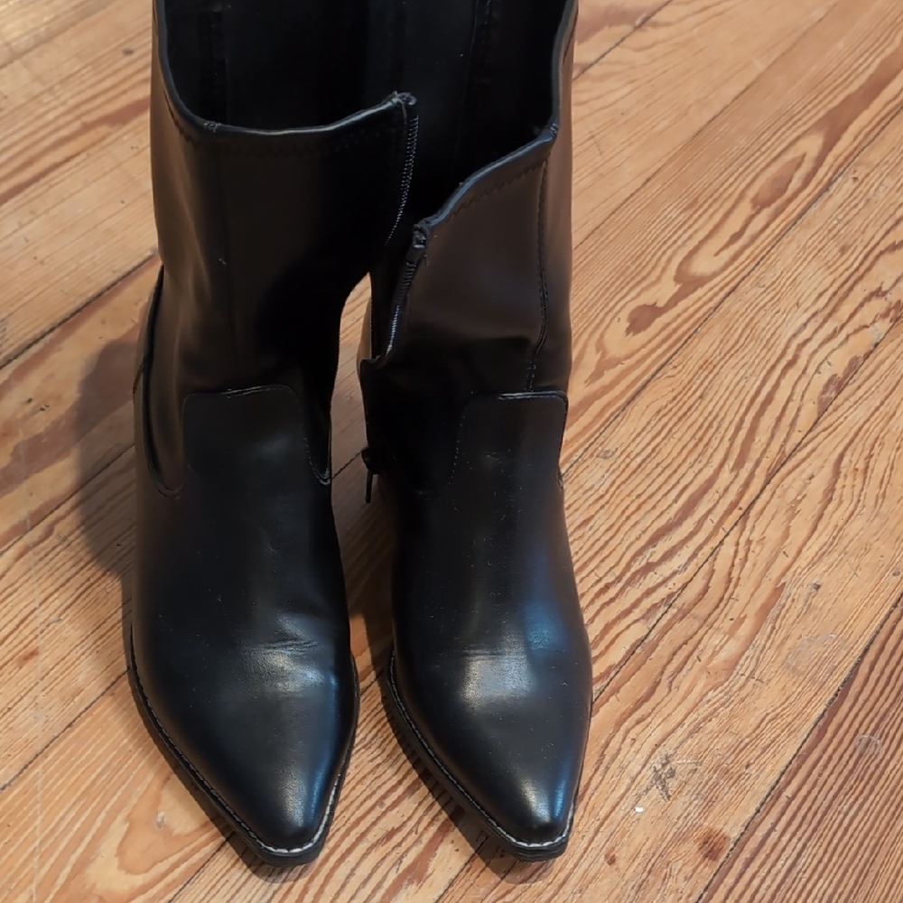Black Zip Up Western Boots